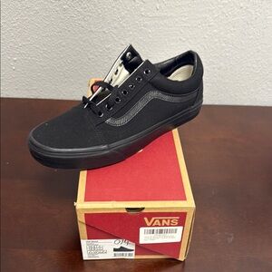 Vans Black Old Skool Sneakers Classic Low-Top Design